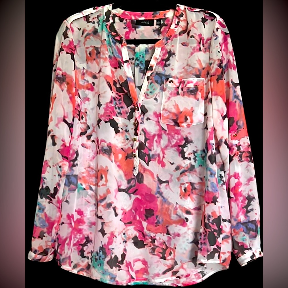 APT 9 Sheer Pink/Coral/Gray/White Watercolor V-Neck Button Front Top,Large, GUC.
